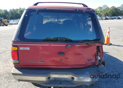 1996 Ford Explorer z USA, uszkodzony, nr VIN 1FMDU32X0TZB52597